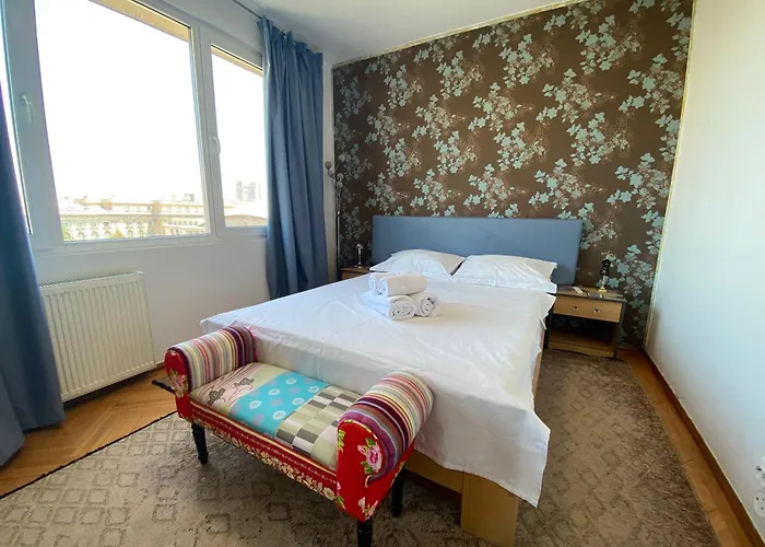 Apartman The Dome, Sala Palatului, Walking Distance To The Old Town Bukarest