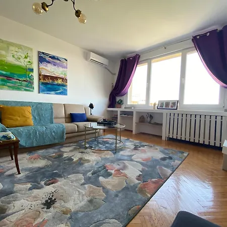 The Dome, Sala Palatului, Walking Distance To The Old Town